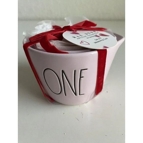 Set Of 4 Rae Dunn VALENTINE PINK Measuring Cups With Heart Cutout Ceramic NEW - Picture 1 of 9